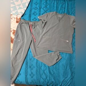 Women’s Fig Scrub Set